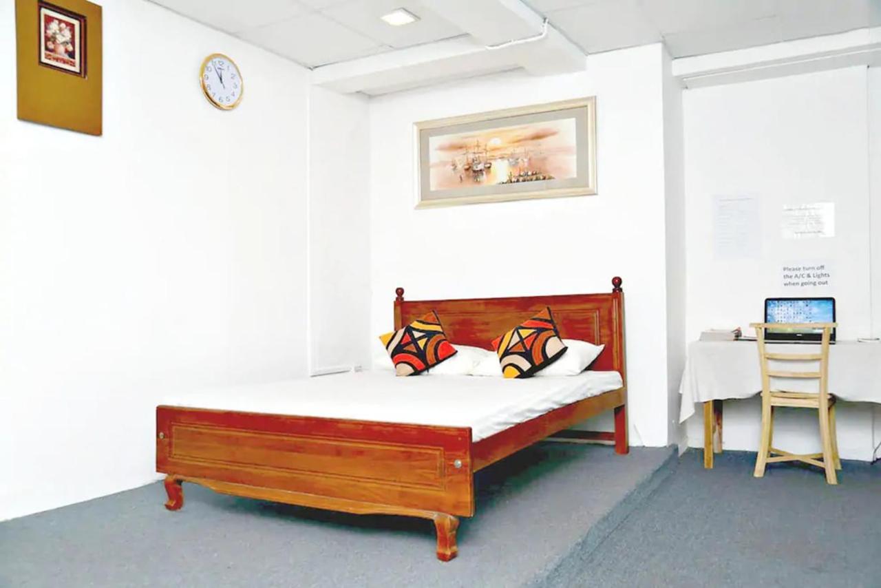 The Beehive Colombo Hotel ภายนอก รูปภาพ