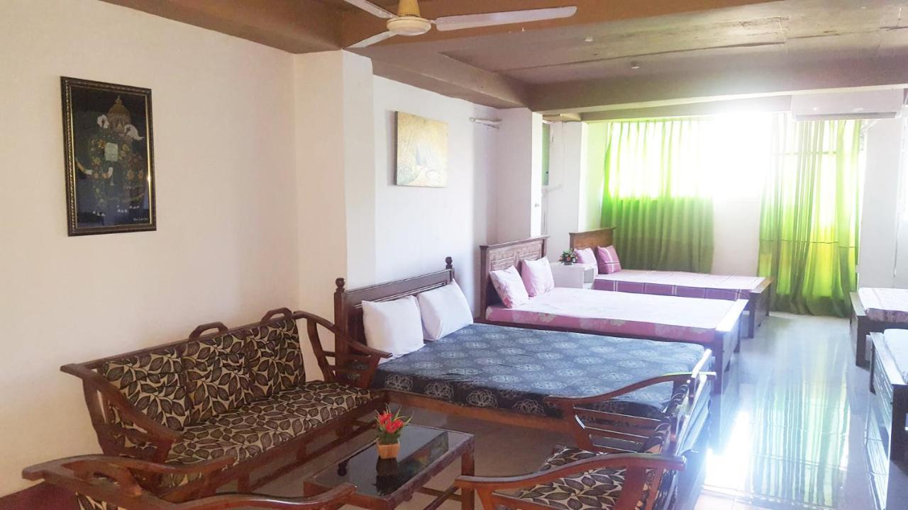 The Beehive Colombo Hotel ภายนอก รูปภาพ