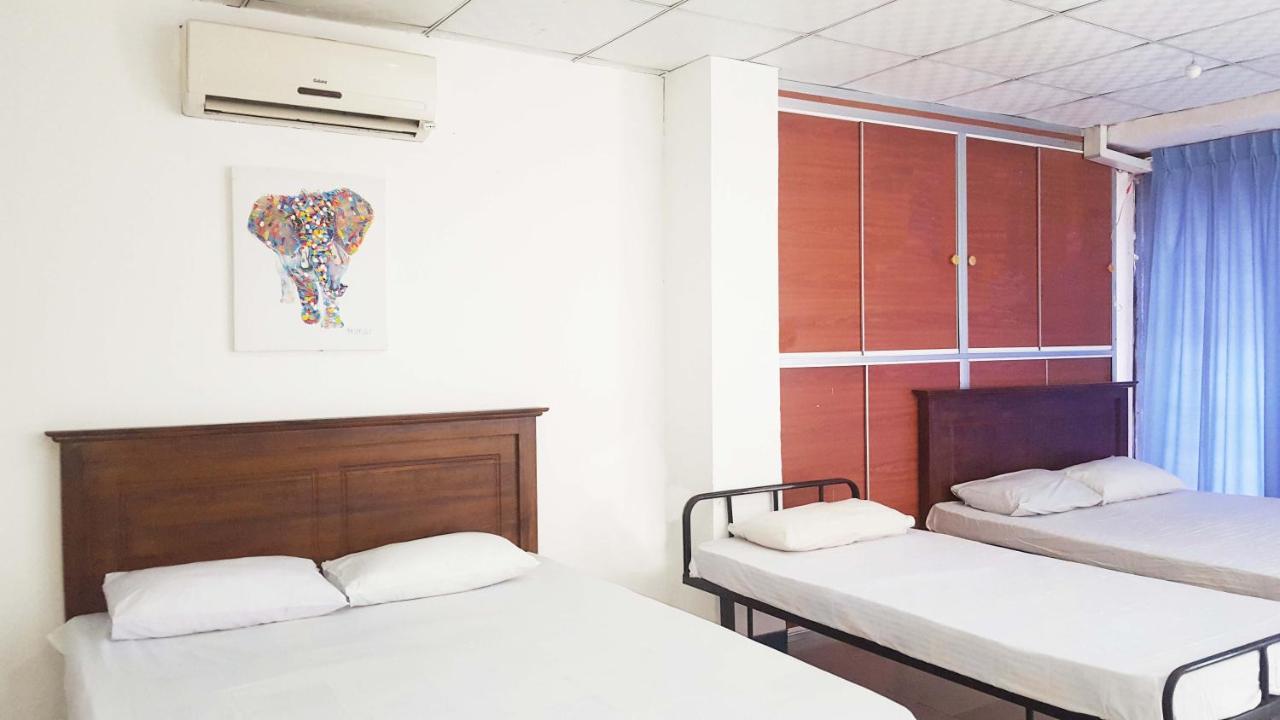 The Beehive Colombo Hotel ภายนอก รูปภาพ
