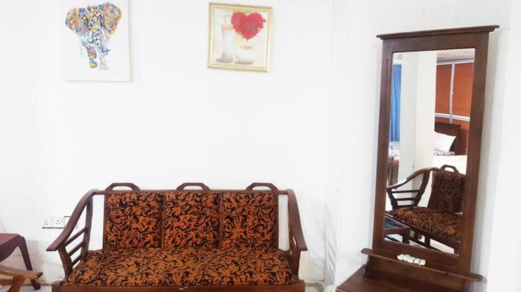 The Beehive Colombo Hotel ภายนอก รูปภาพ